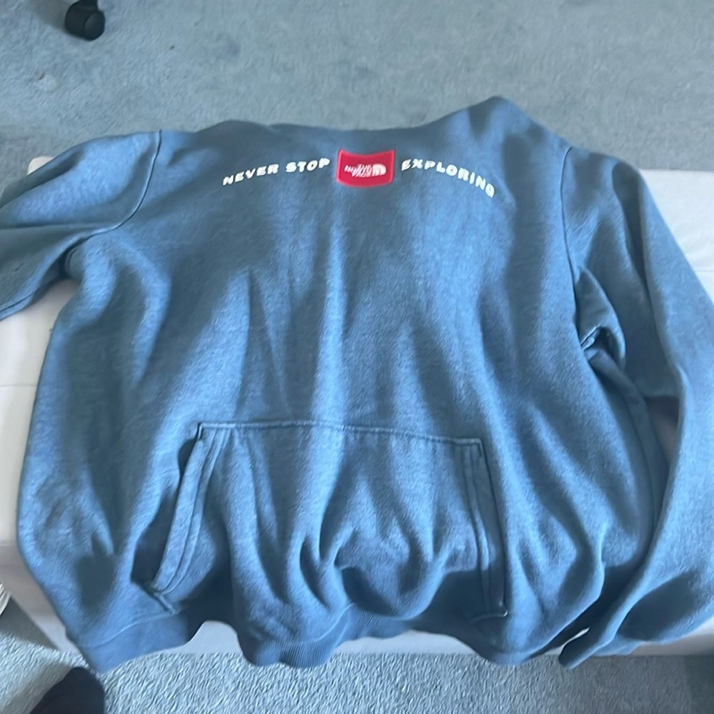 MENS NORTHFACE NAVY SWEATSHIRT!
